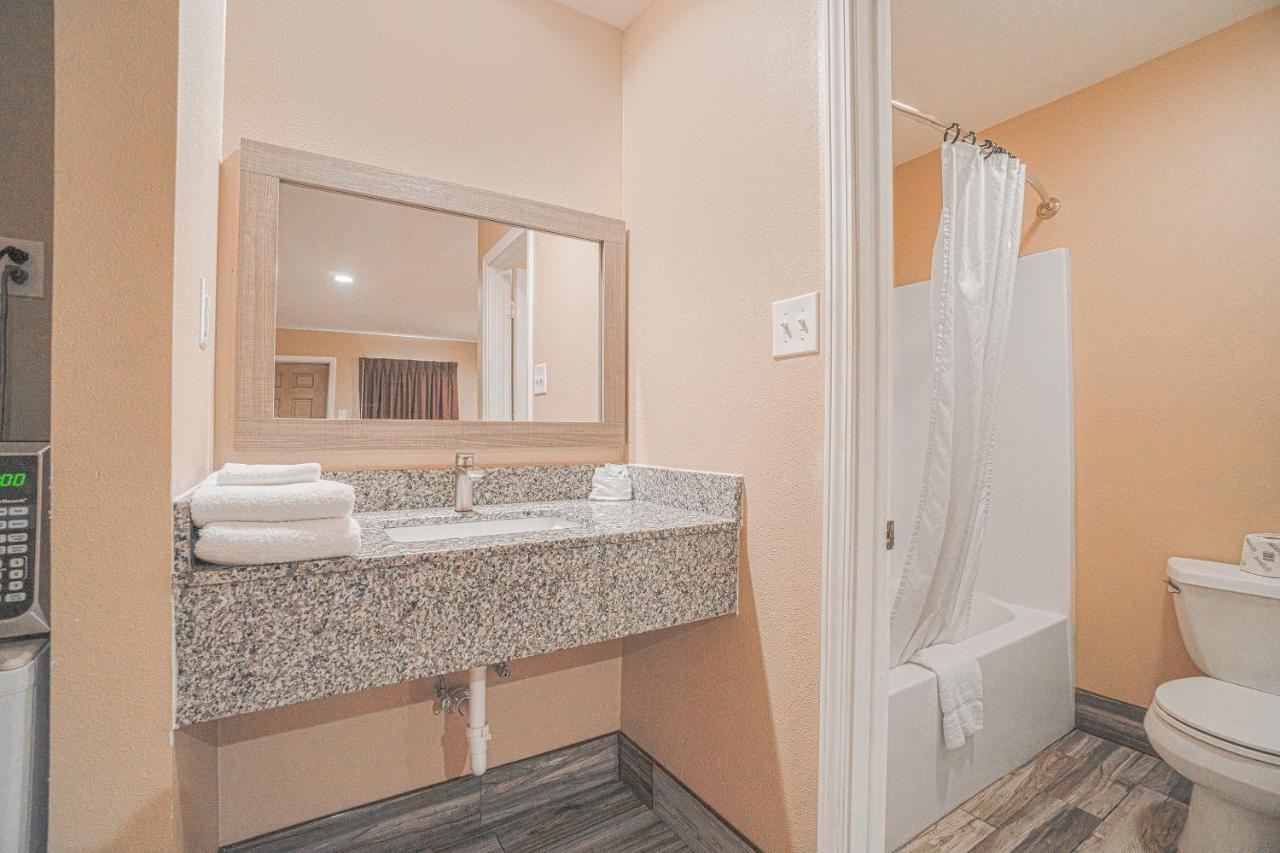 Days Inn By Wyndham Aransas Pass Ngoại thất bức ảnh