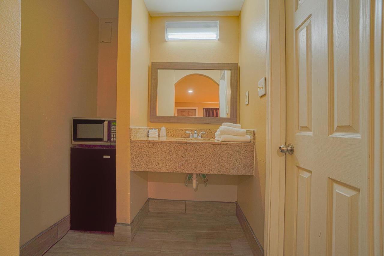 Days Inn By Wyndham Aransas Pass Ngoại thất bức ảnh